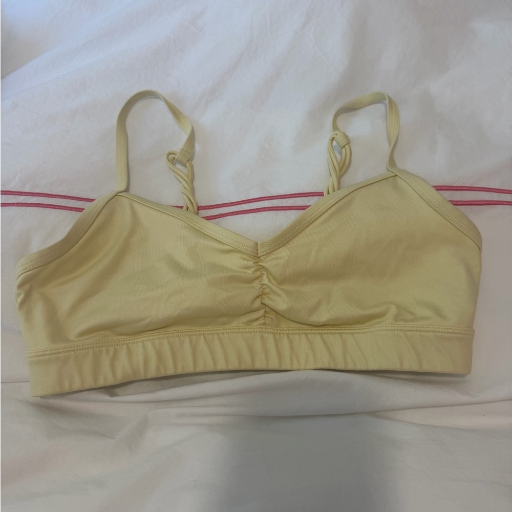 ALO Light Yellow Women's Ruched Sports Bra